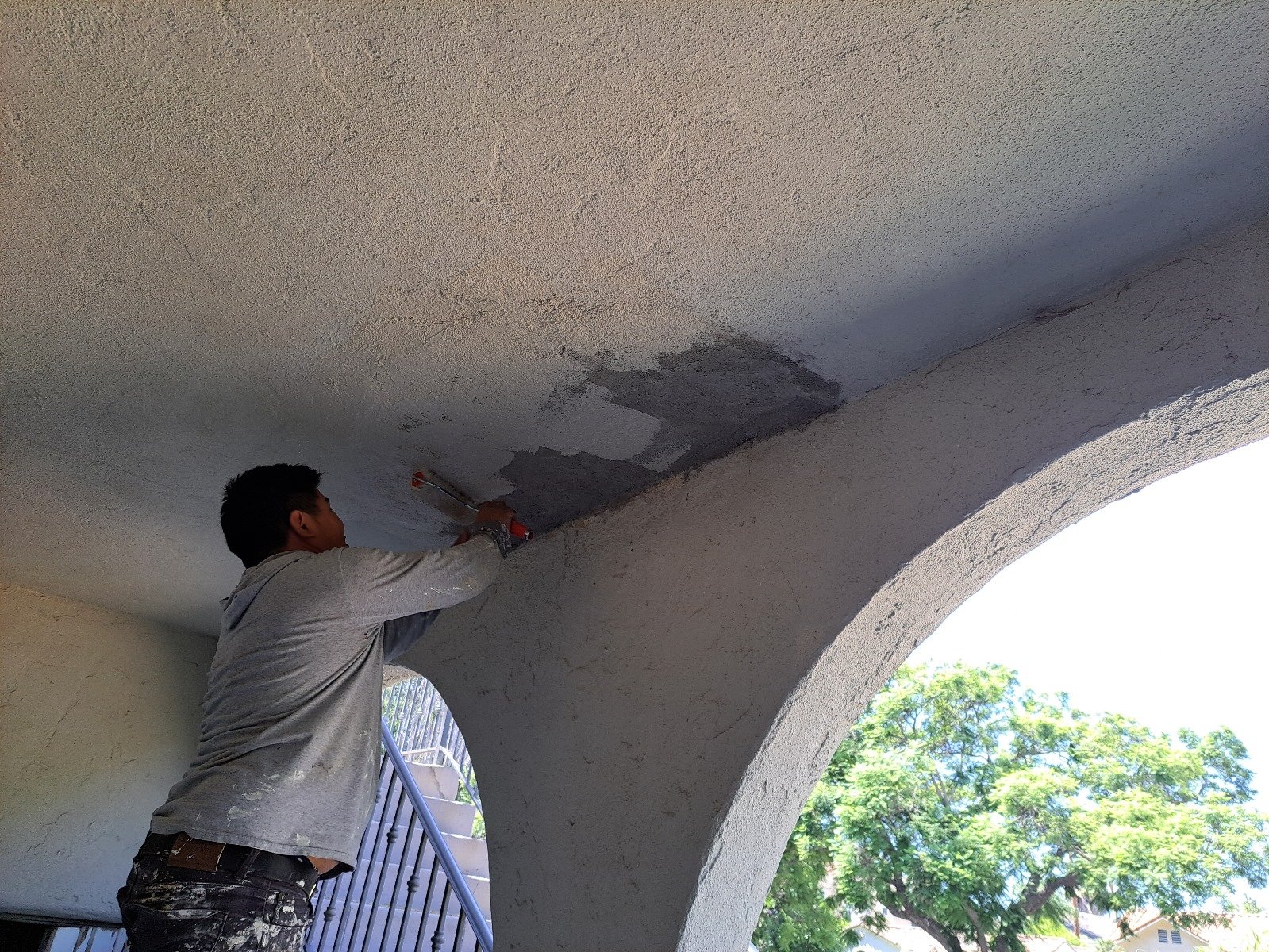 Stucco repair and texture blending